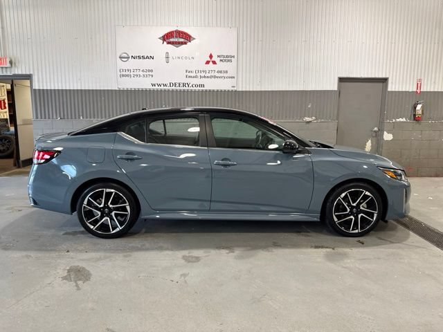 Certified 2024 Nissan Sentra SR FWD image 3