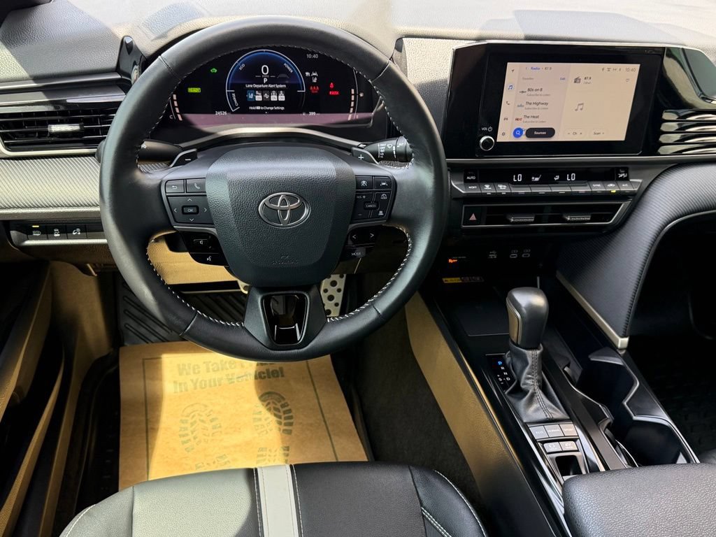 Used 2026 Toyota Camry SE FWD image 15