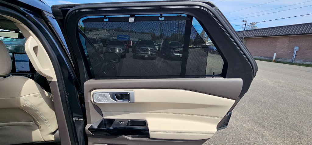 Used 2022 Ford Explorer Platinum AWD/4WD image 24