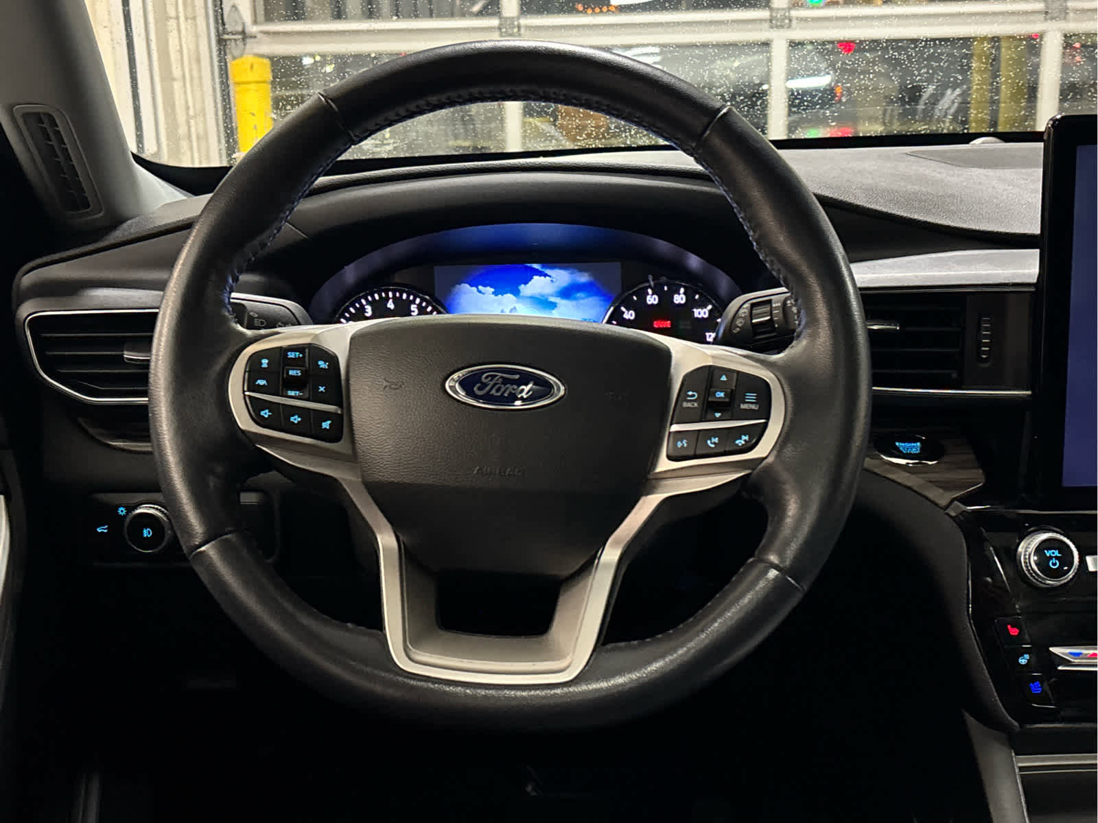 Used 2022 Ford Explorer Limited w/ Limited Technology Package image 8