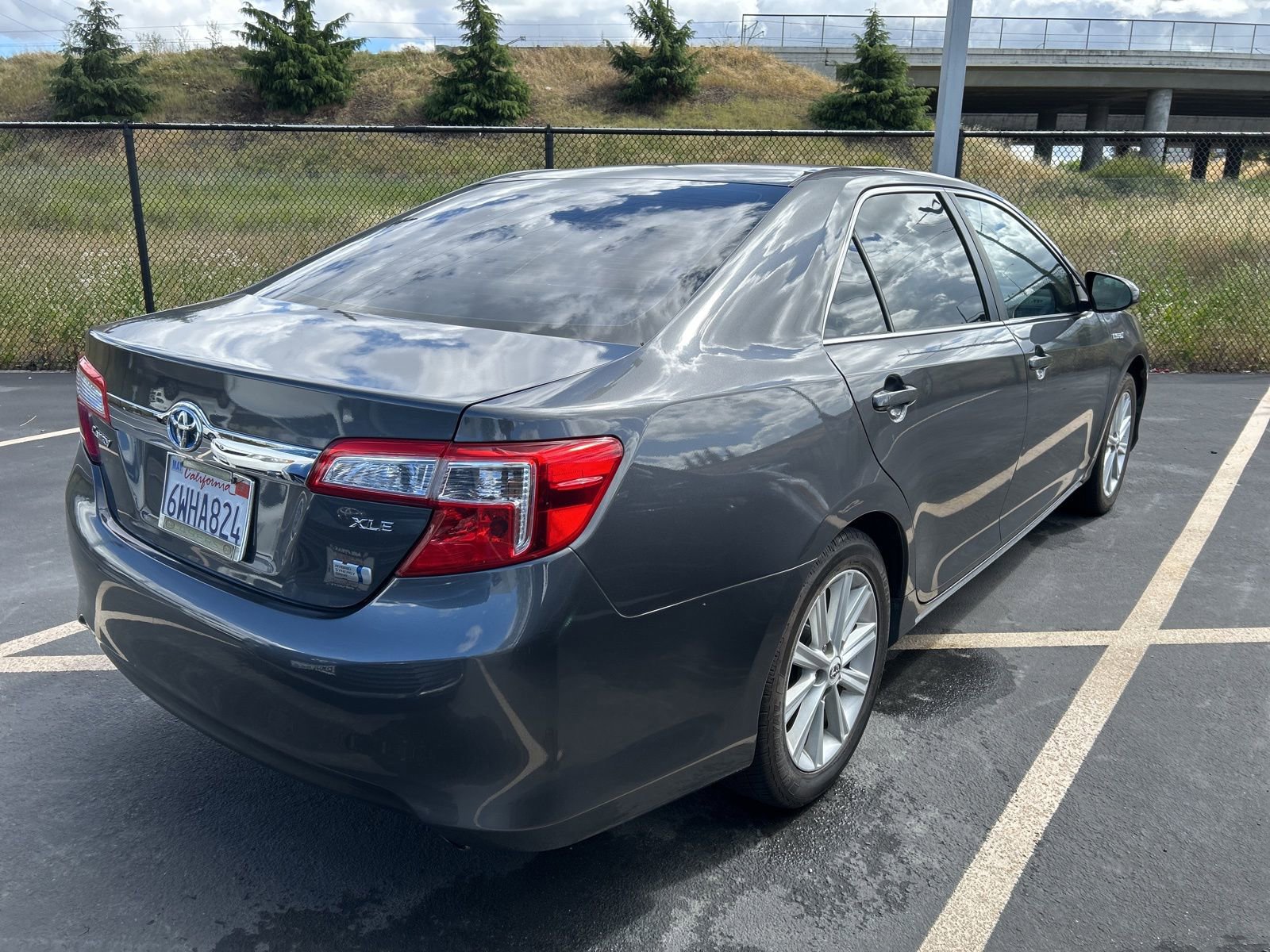 Used 2012 Toyota Camry XLE FWD image 4