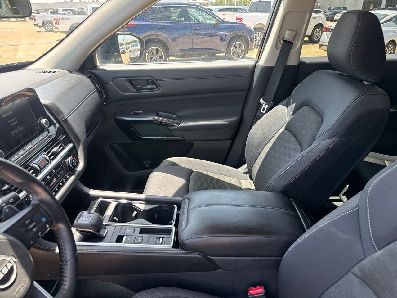 Certified 2025 Nissan Pathfinder SV FWD image 42