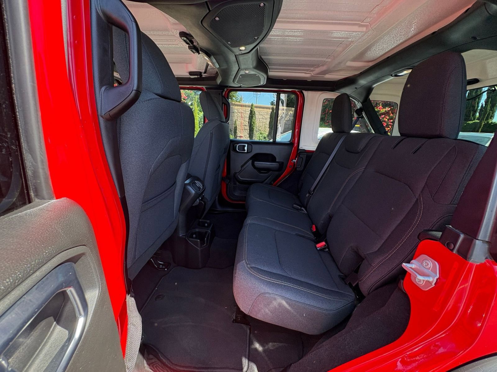 Used 2025 Jeep Wrangler Sport S image 24