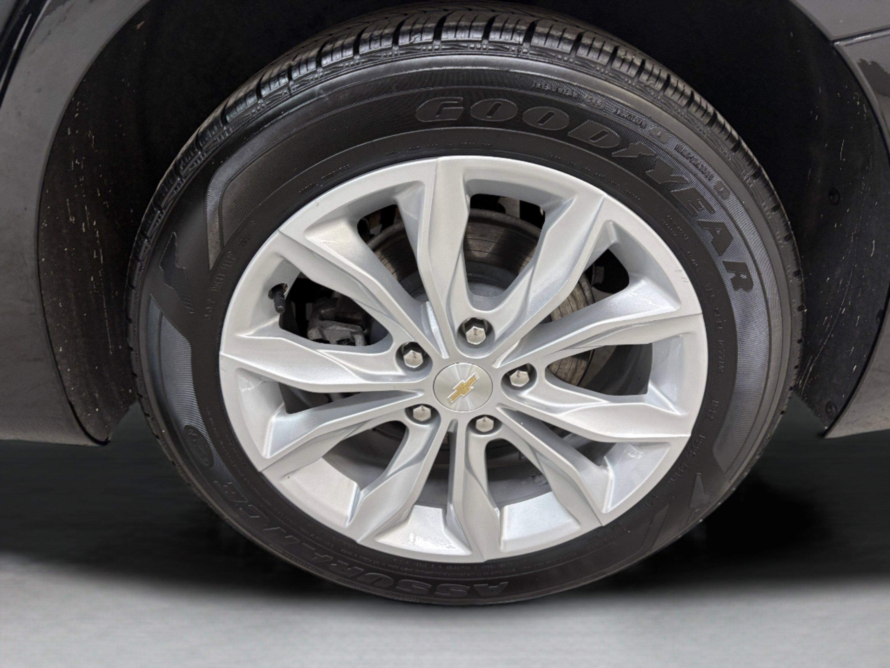 Used 2025 Chevrolet Malibu LT FWD image 9