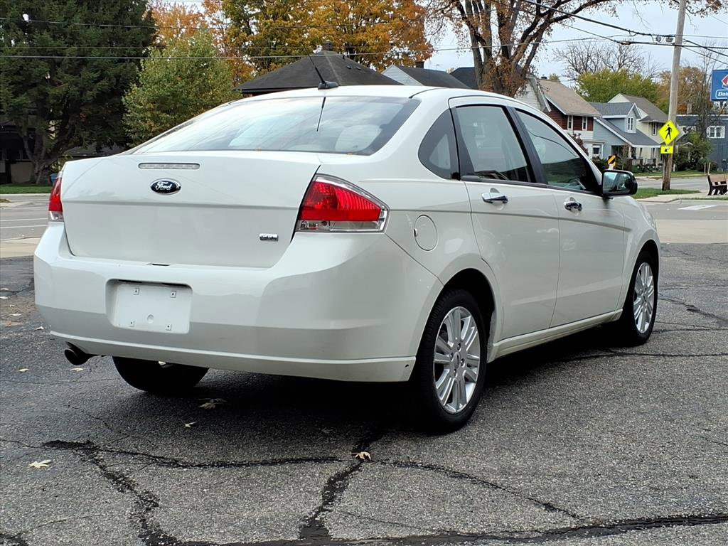 Used 2011 Ford Focus SEL w/ 301A Rapid Spec Order Code image 3