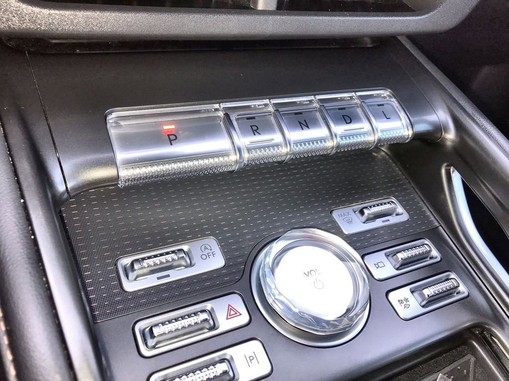 Used 2024 Lincoln Nautilus Premier w/ Jet Appearance Package image 20