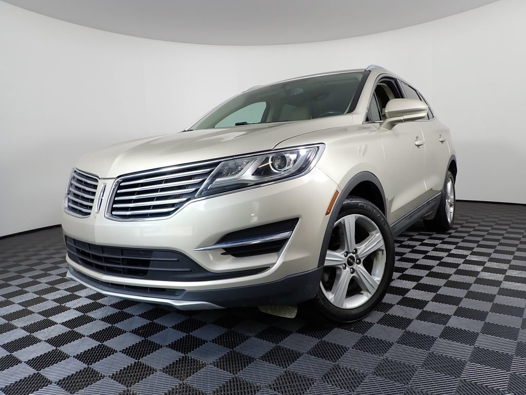 Used 2017 Lincoln MKC Premiere AWD/4WD image 2