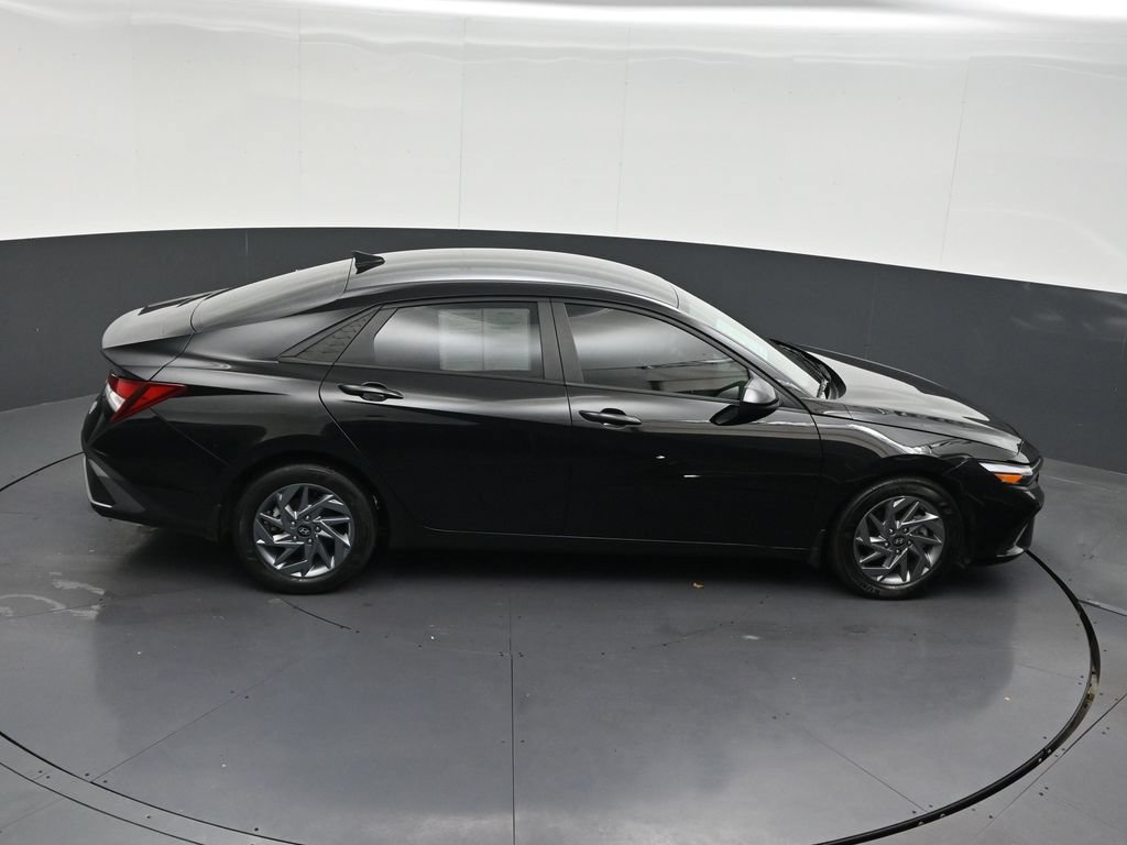 Used 2024 Hyundai Elantra SEL FWD image 20