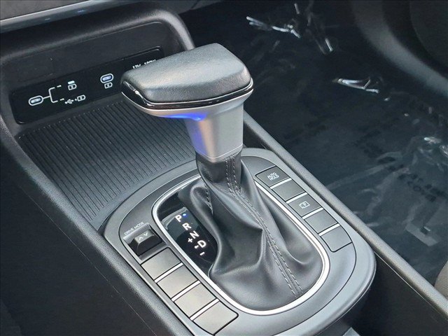 Used 2025 Hyundai Kona SEL FWD image 12