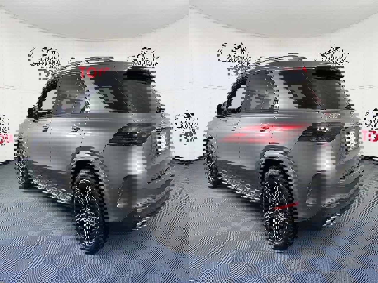 Used 2025 Mercedes-Benz GLE 350 4MATIC image 5