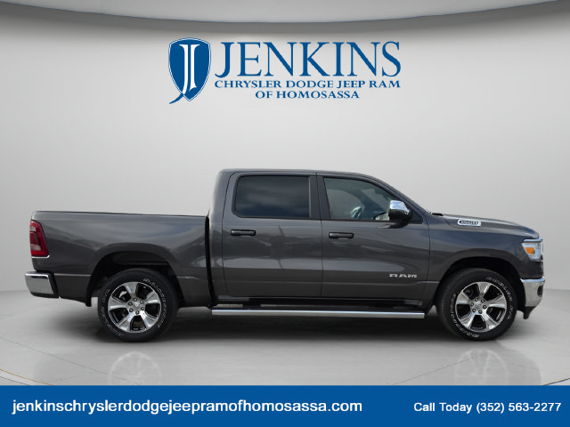 Used 2023 RAM 1500 Laramie AWD/4WD image 3
