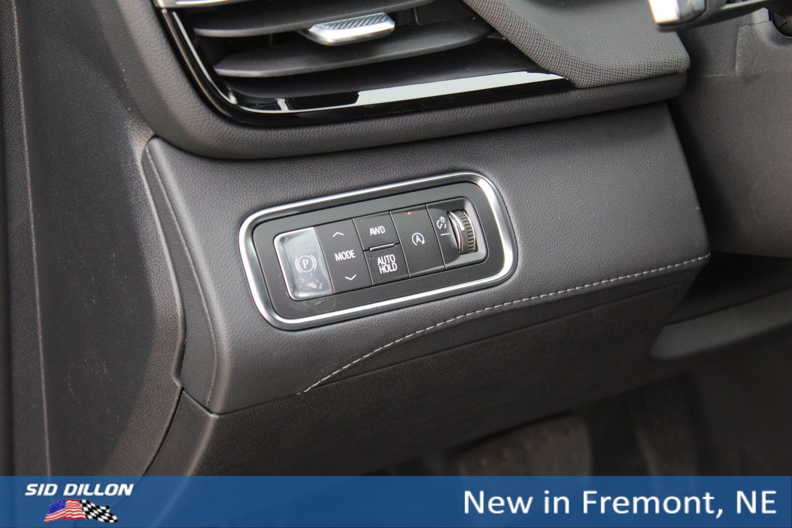 New 2026 Buick Enclave Sport Touring w/ Power Package image 6