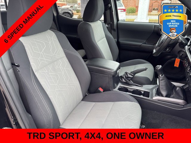 Used 2020 Toyota Tacoma TRD Sport AWD/4WD image 12