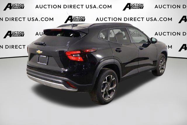 Used 2026 Chevrolet Trax LT FWD image 48