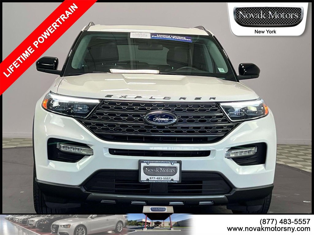 Used 2022 Ford Explorer XLT w/ Equipment Group 202A image 2