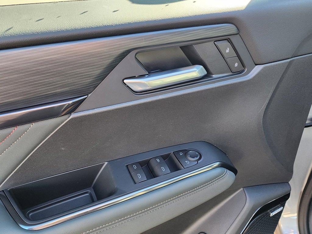 New 2026 GMC Acadia AT4 w/ Luxury Package image 14