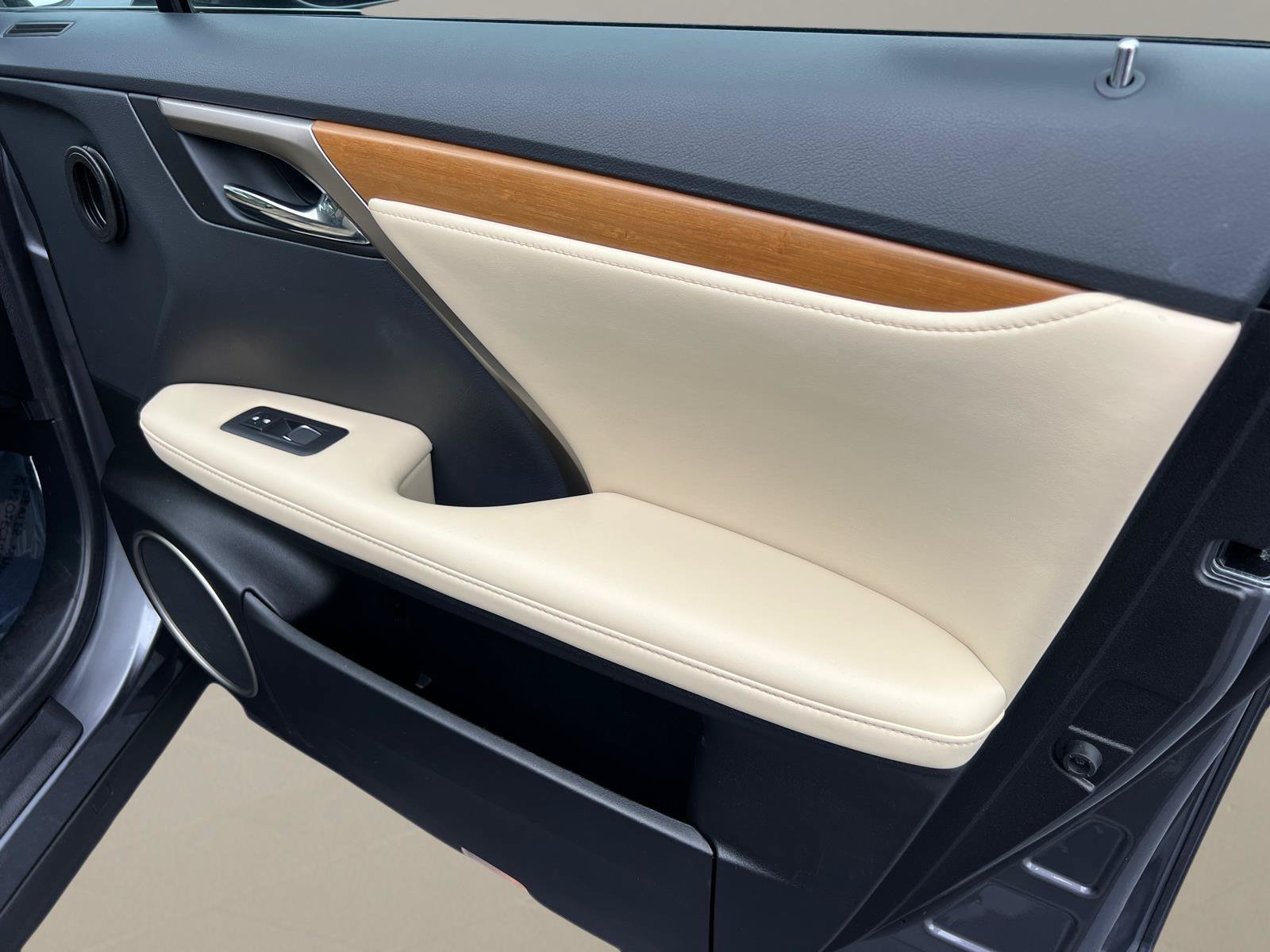 Certified 2022 Lexus RX 350 FWD w/ Premium Package image 12