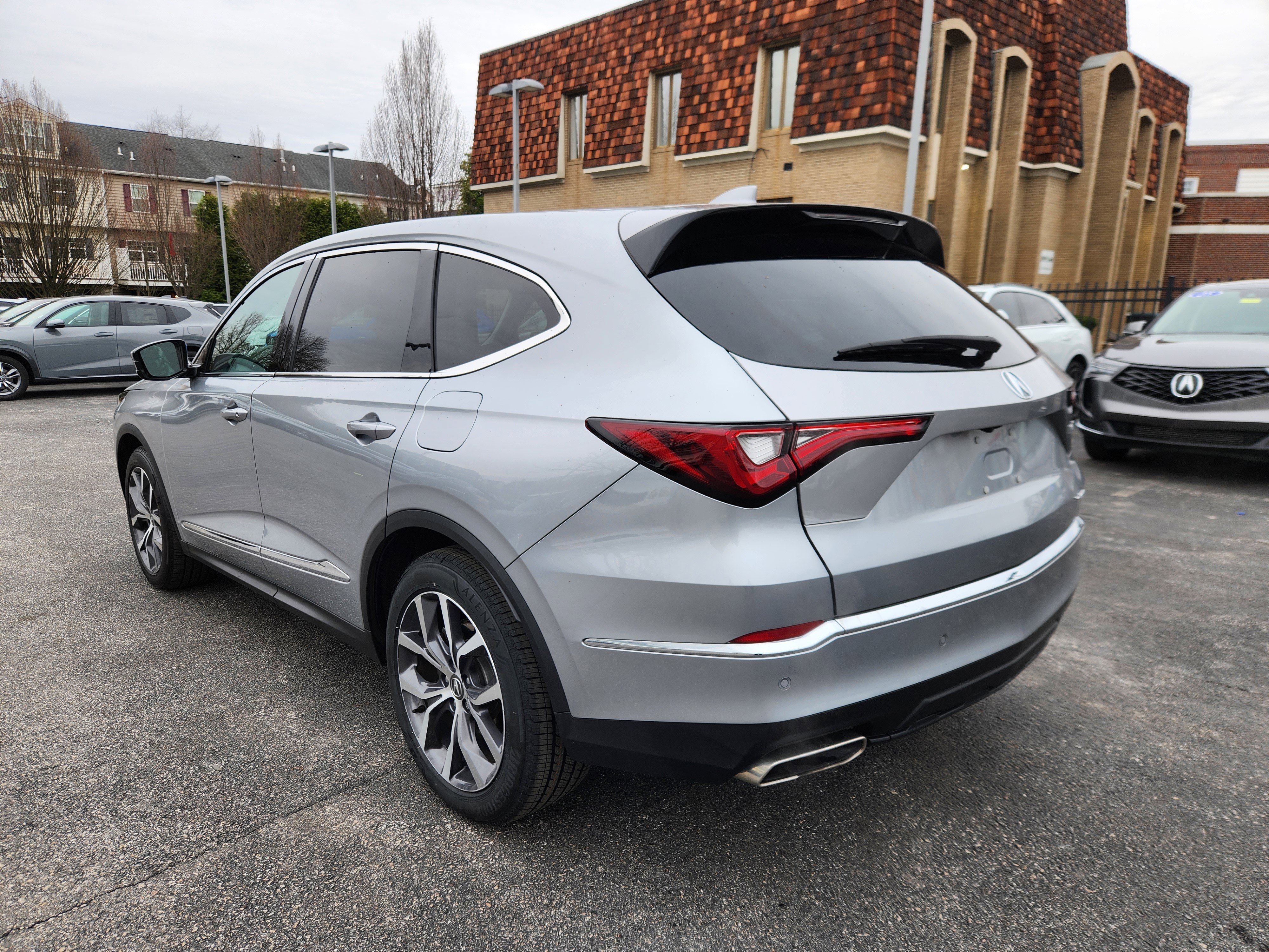 Certified 2023 Acura MDX SH-AWD w/ Technology Package image 3
