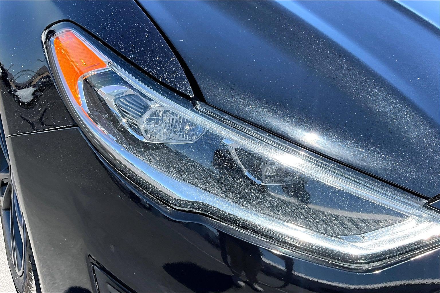 Used 2020 Ford Fusion Titanium AWD/4WD image 27
