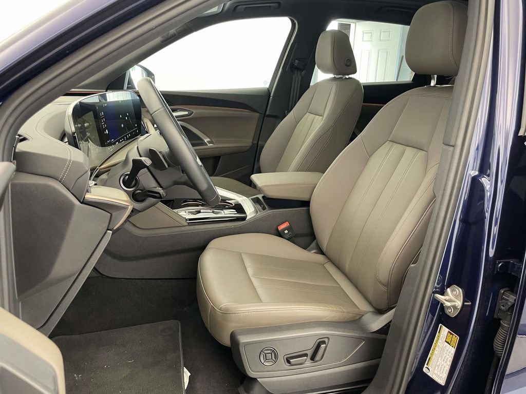 Certified 2025 Audi Q5 Premium Plus w/ Premium Plus AWD/4WD image 5