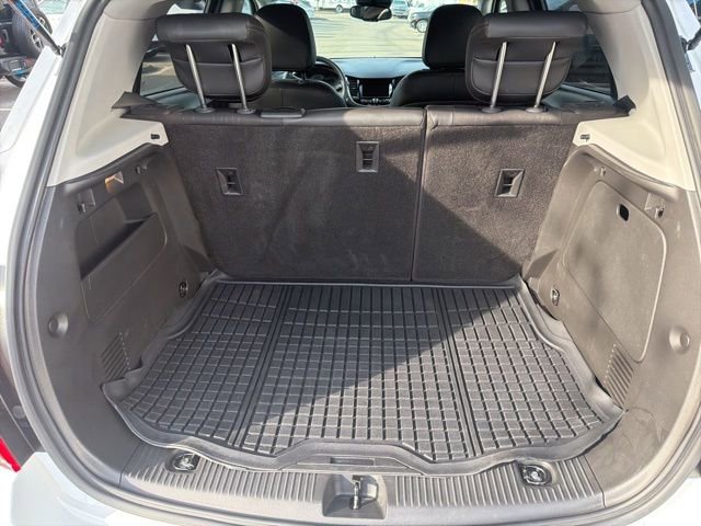 Used 2021 Chevrolet Trax LT w/ Redline Edition image 15