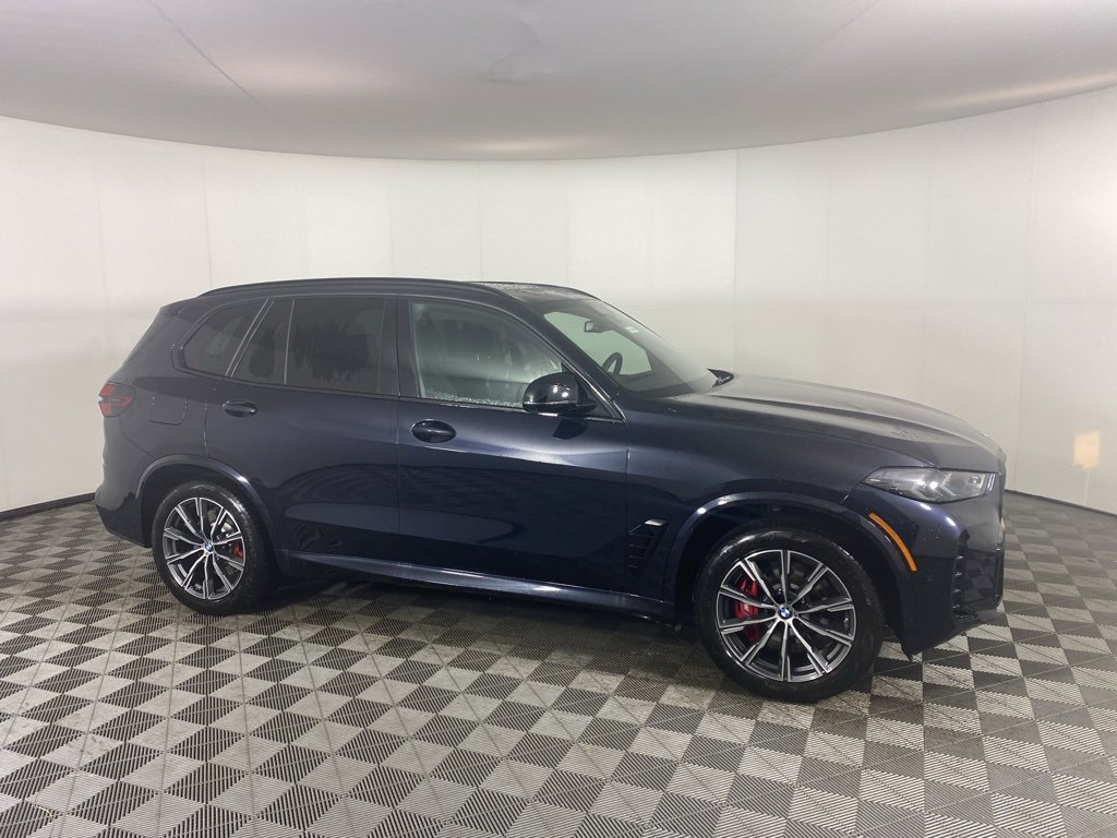 New 2026 BMW X5 M60i w/ Executive Package image 2