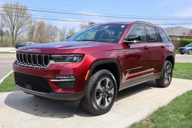 New 2025 Jeep Grand Cherokee Limited 4xe image 4