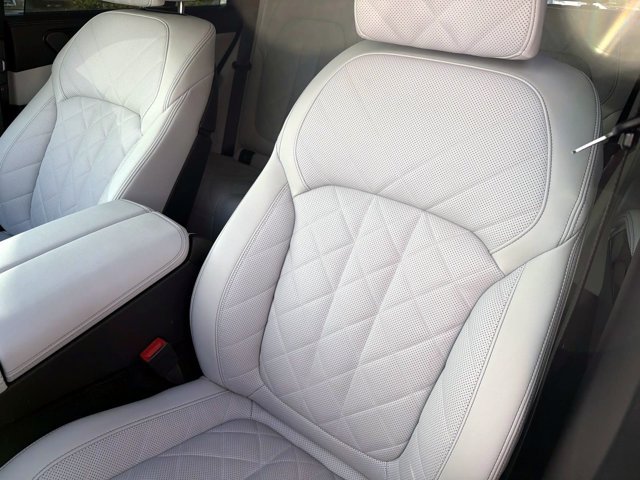 Certified 2024 BMW X5 M60i AWD/4WD image 18