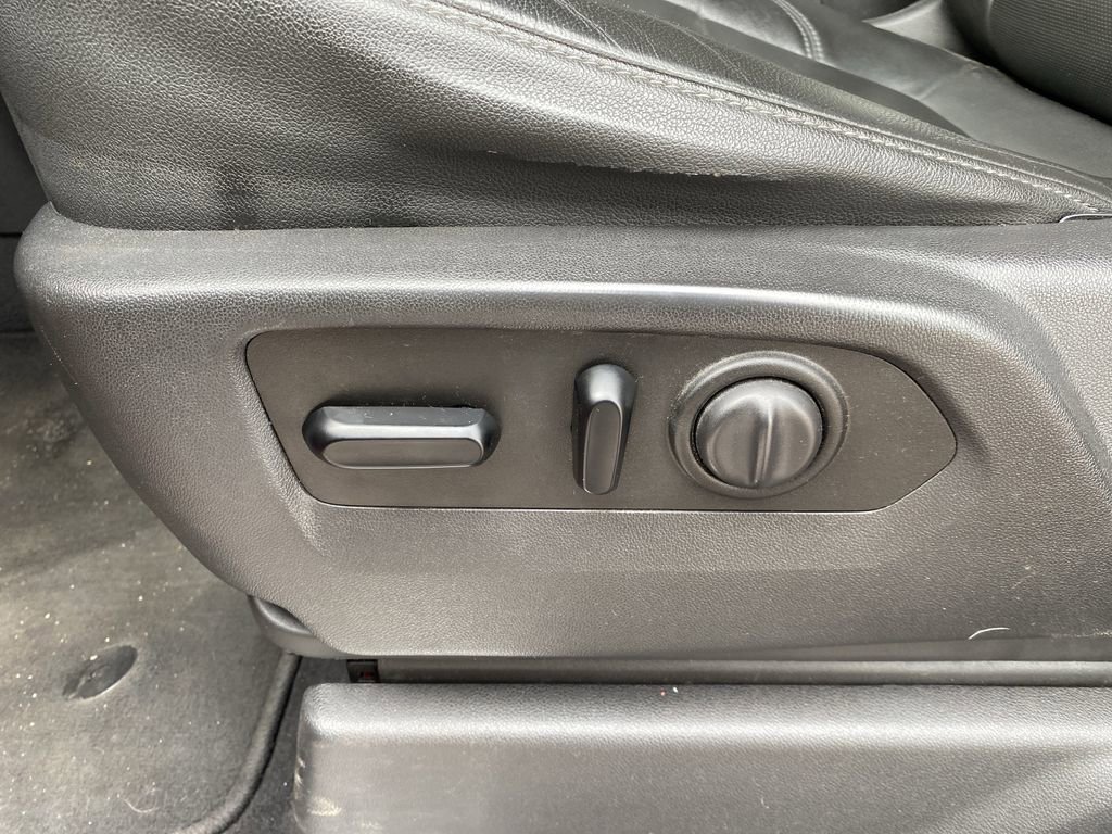 Used 2019 GMC Sierra 1500 SLT w/ SLT Premium Plus Package image 18