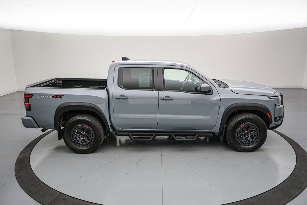 Used 2025 Nissan Frontier PRO-4X AWD/4WD image 4
