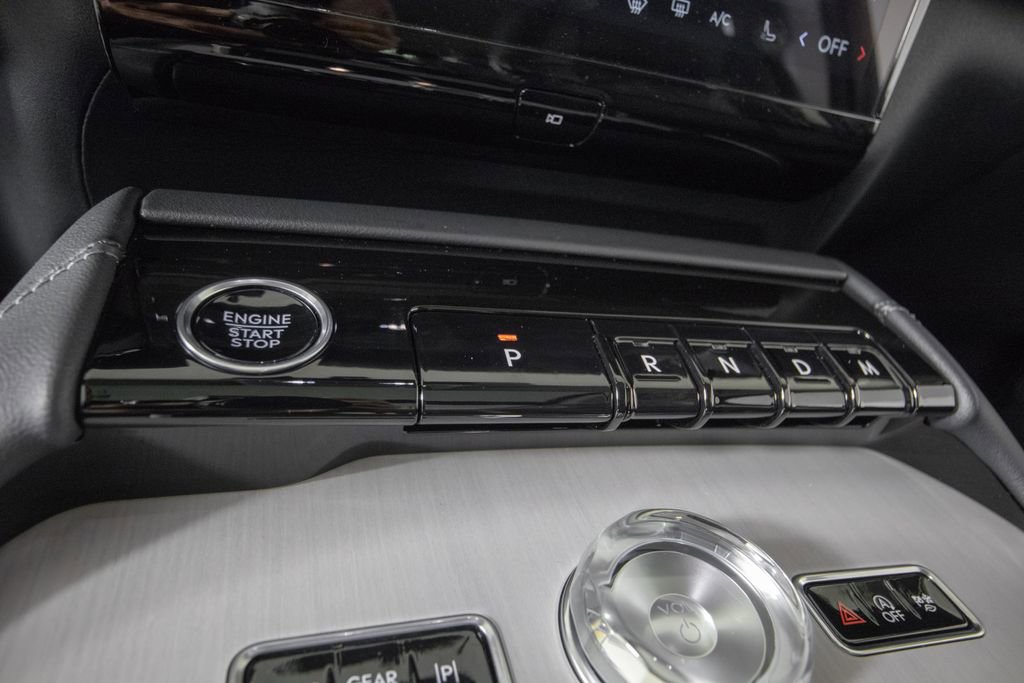 Used 2025 Lincoln Navigator Reserve AWD/4WD image 25