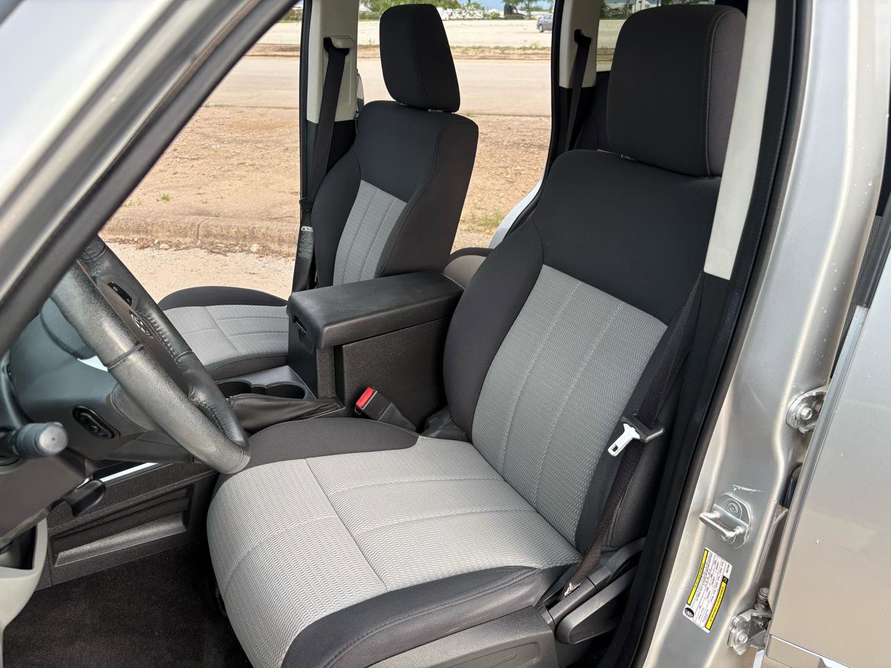 Used 2008 Dodge Nitro SLT w/ Convenience Group RWD image 27