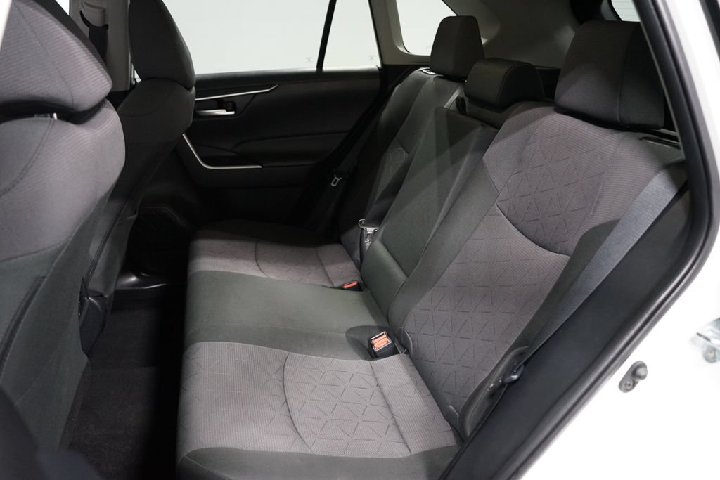 Certified 2025 Toyota RAV4 XLE FWD image 29