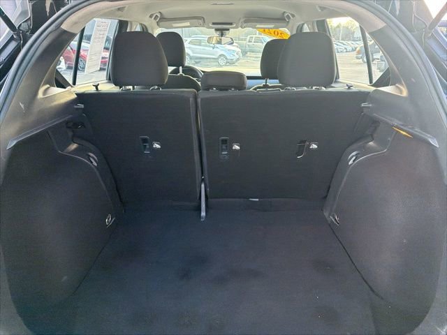 Used 2021 Nissan Kicks S image 28