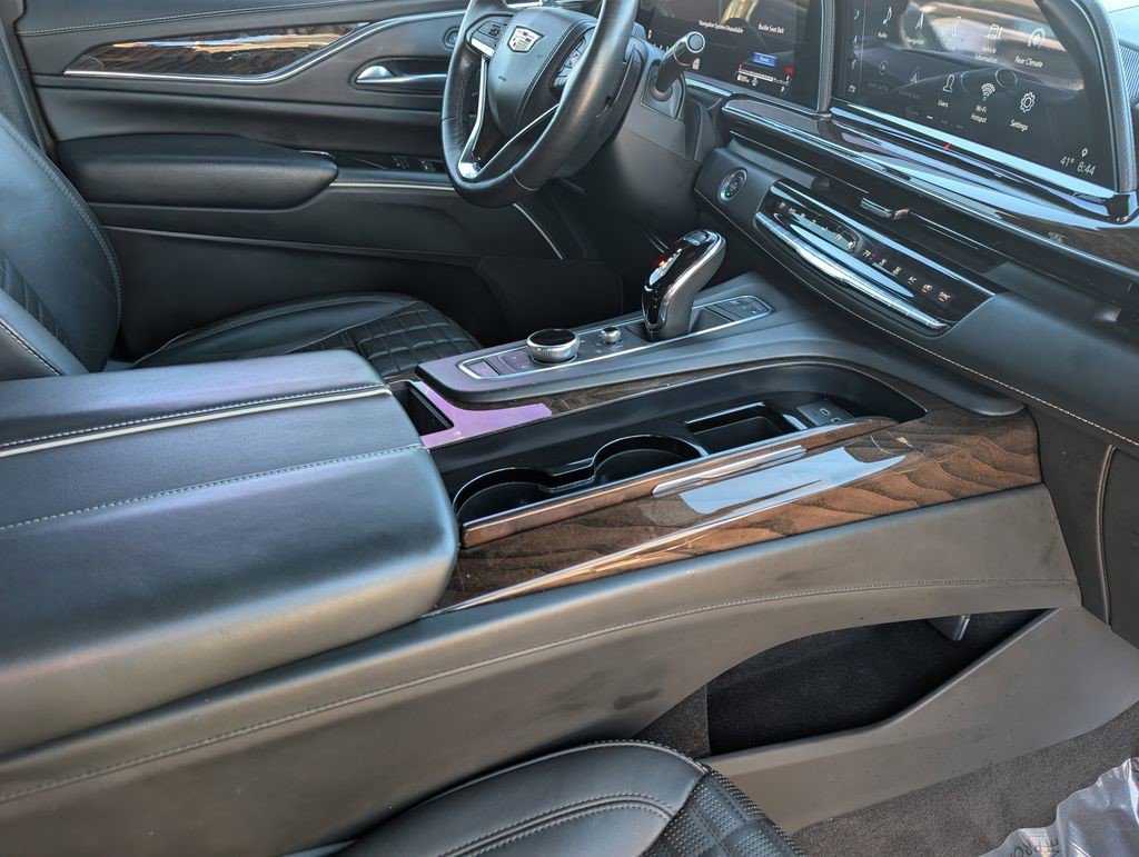 Certified 2023 Cadillac Escalade ESV Sport Platinum image 24