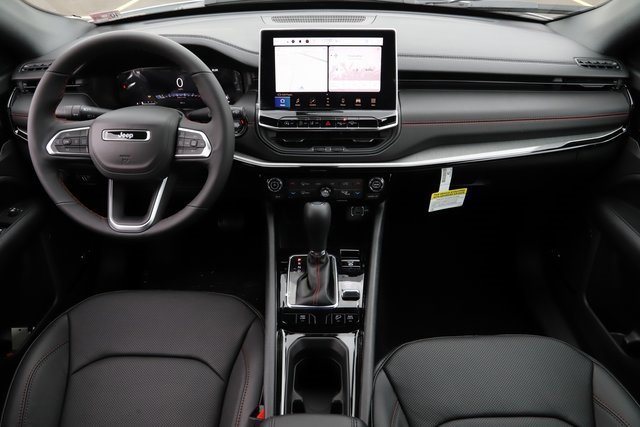 New 2023 Jeep Compass Trailhawk w/ Trailhawk Elite Group image 18