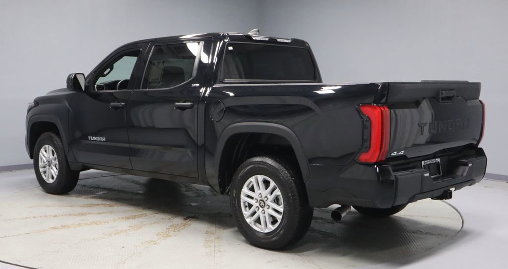 Used 2025 Toyota Tundra SR5 AWD/4WD image 9