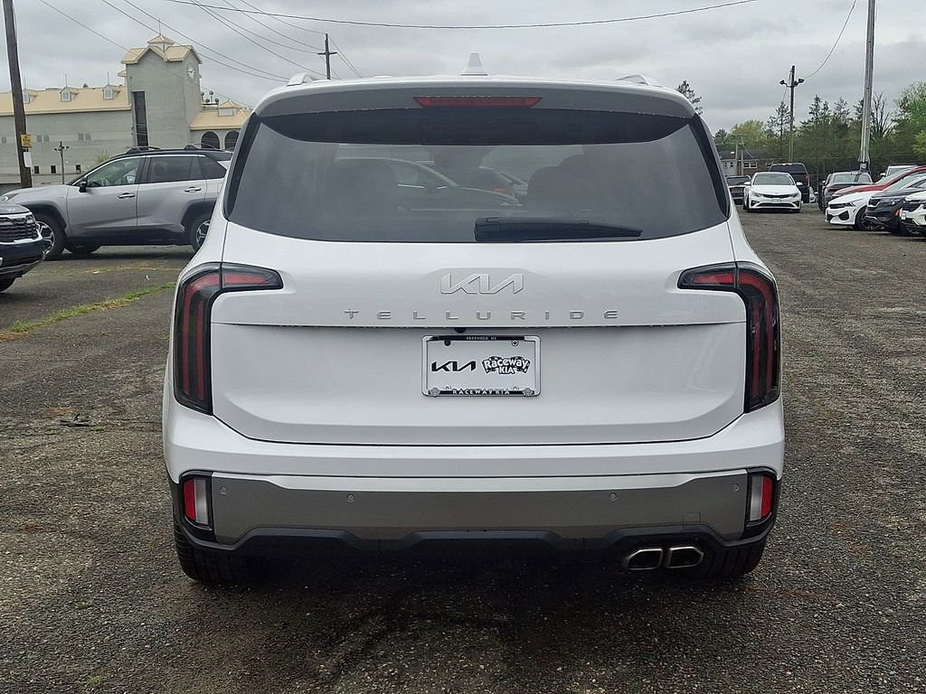 Certified 2025 Kia Telluride SX w/ SX Captain's Chair Package FWD image 6