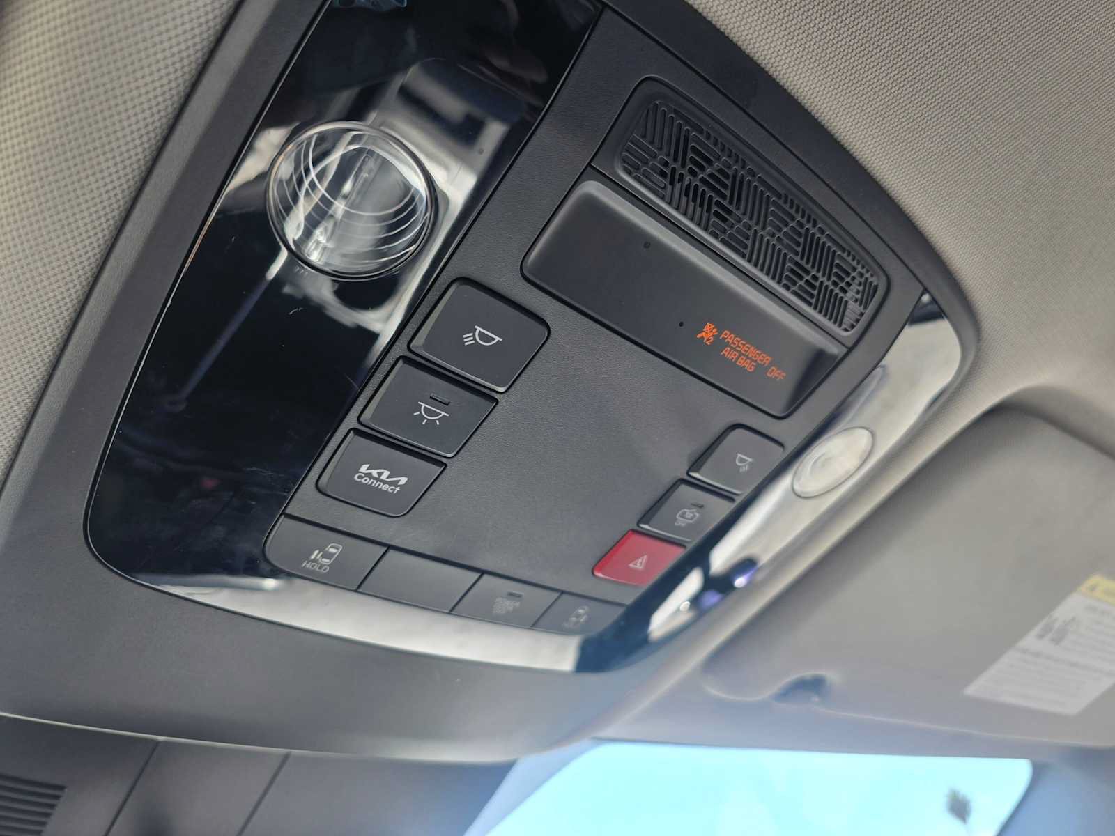 Used 2026 Kia Carnival LXS FWD image 32