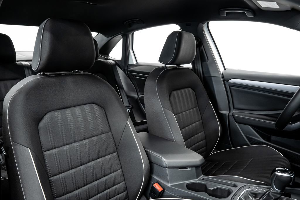 Used 2024 Volkswagen Jetta Sport image 29