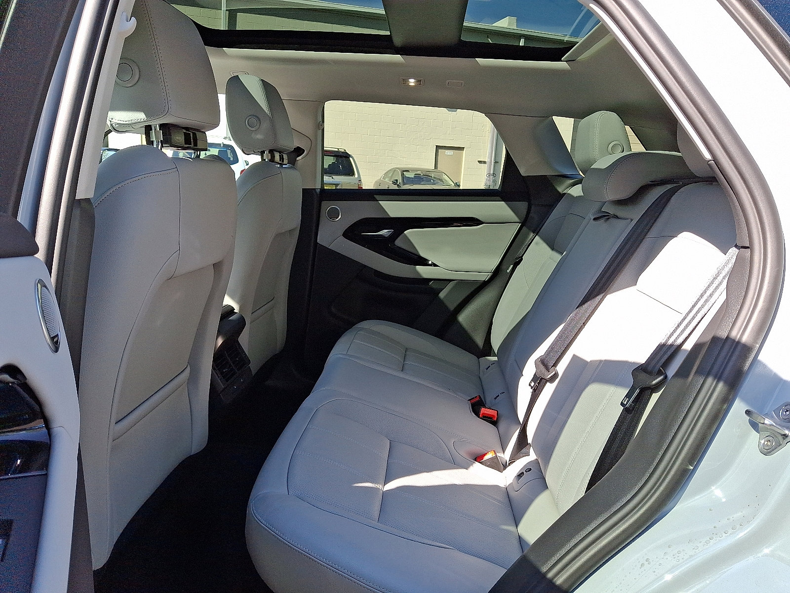 Certified 2024 Land Rover Range Rover Evoque S image 5