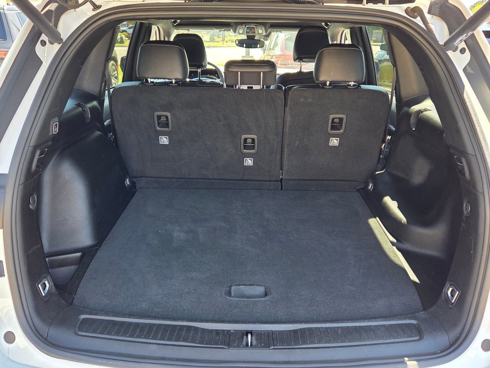 Used 2024 Jeep Grand Cherokee Limited image 13