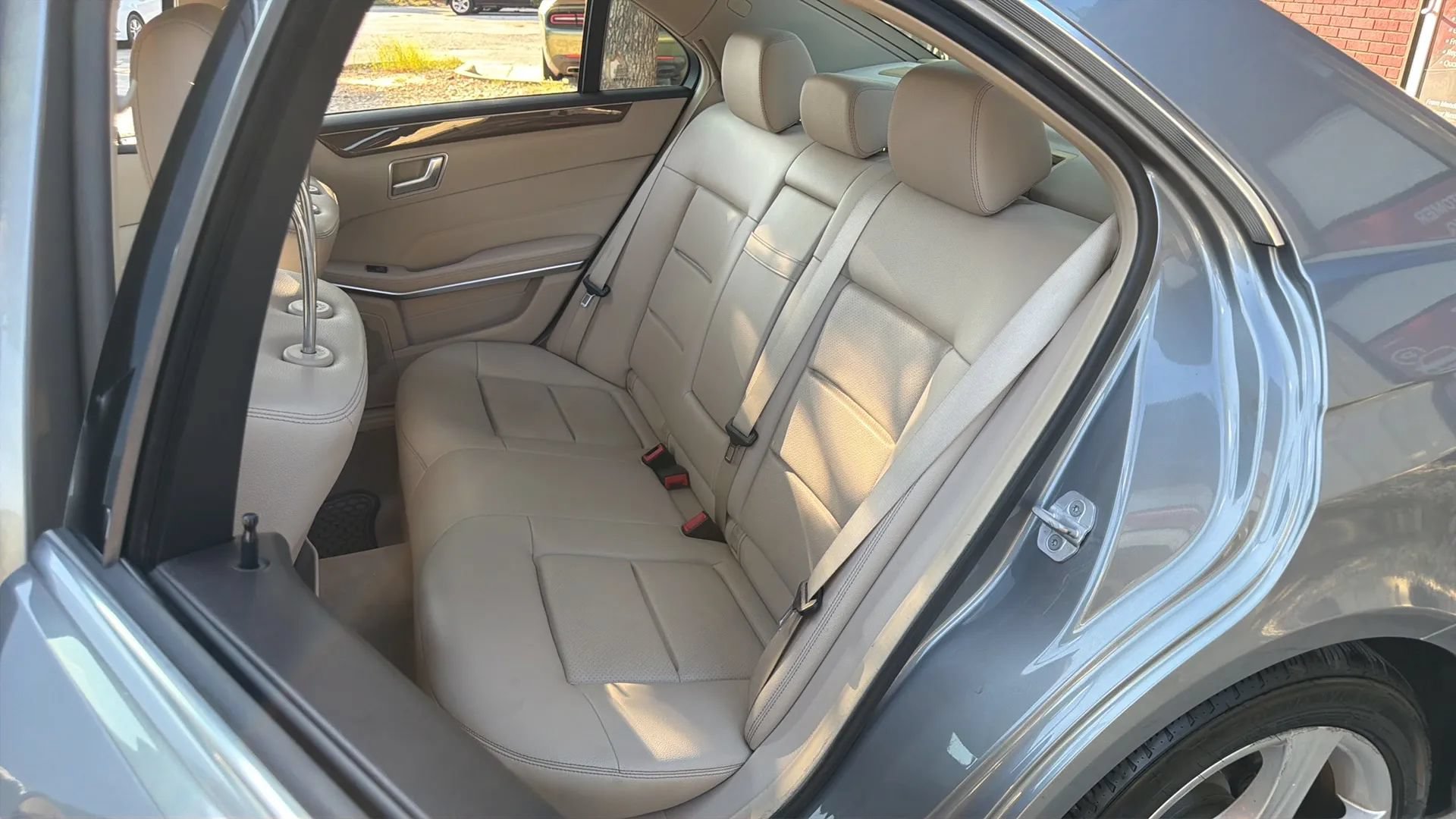 Used 2014 Mercedes-Benz E 350 4MATIC Sedan image 18