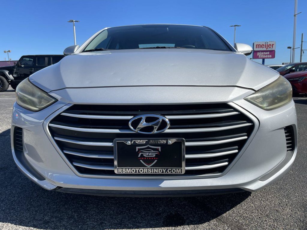 Used 2017 Hyundai Elantra SE FWD image 4