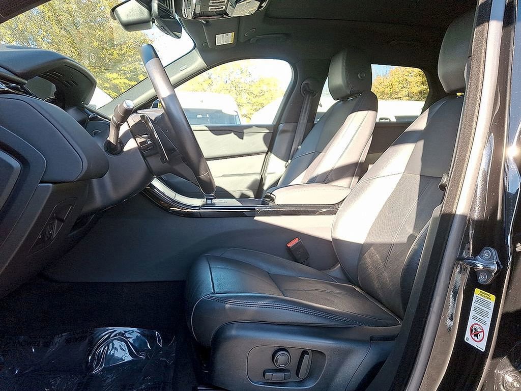 Used 2025 Land Rover Range Rover Velar Dynamic SE image 13