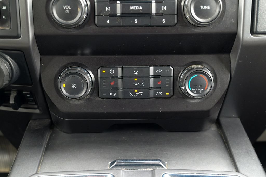 Used 2019 Ford F150 XLT w/ Equipment Group 302A Luxury AWD/4WD image 49