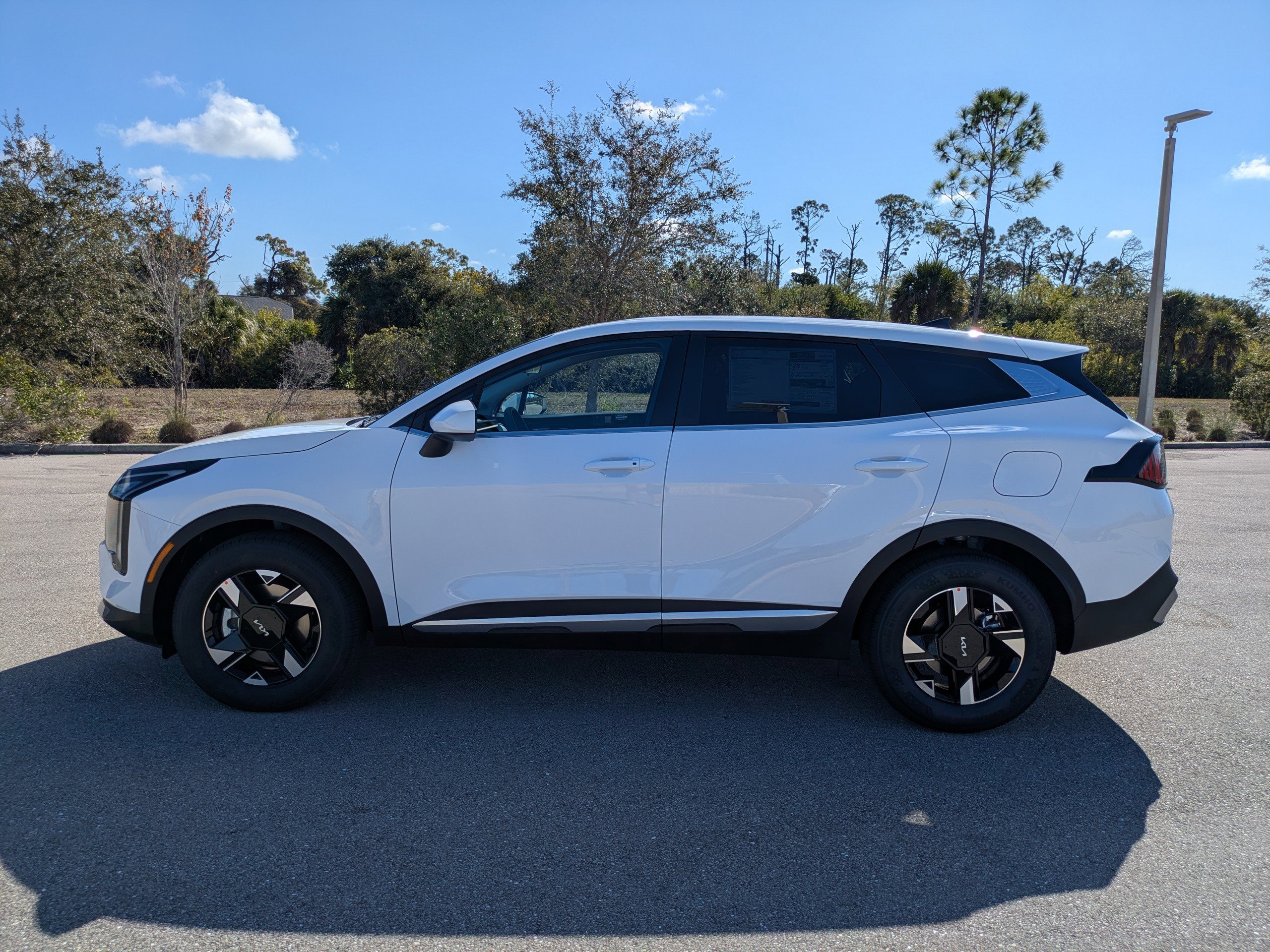New 2026 Kia Sportage LX FWD image 8