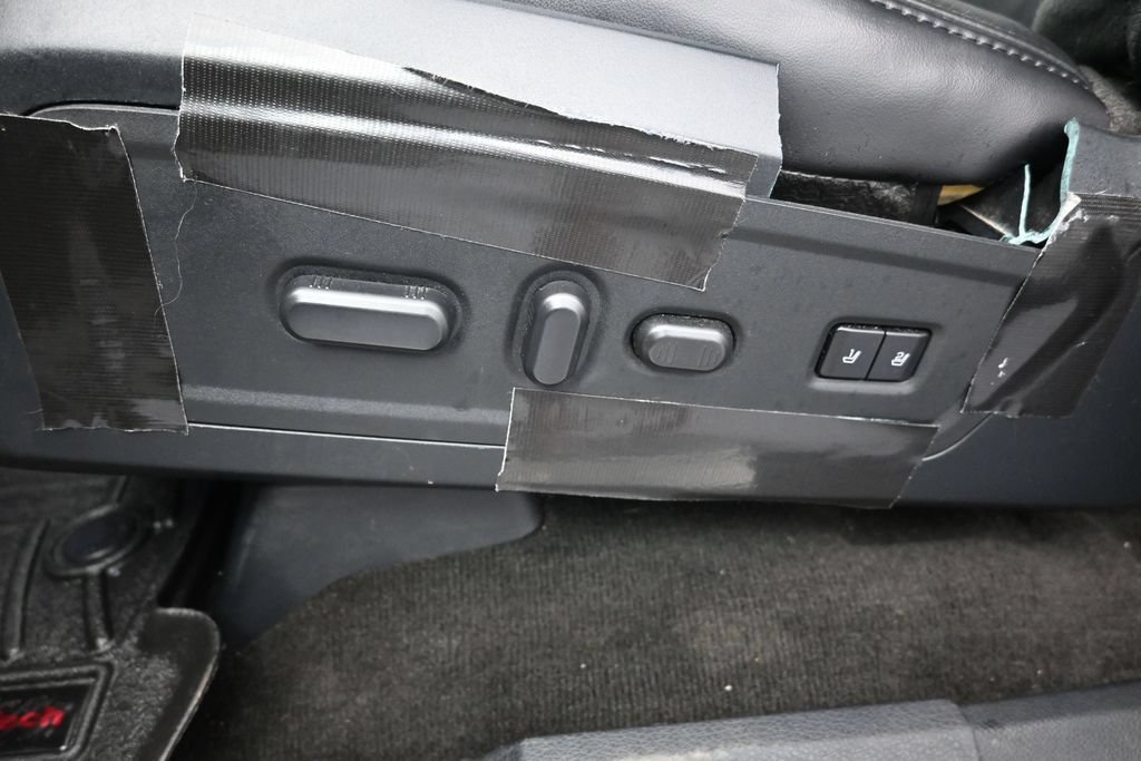Used 2016 Lincoln Navigator Select AWD/4WD image 24