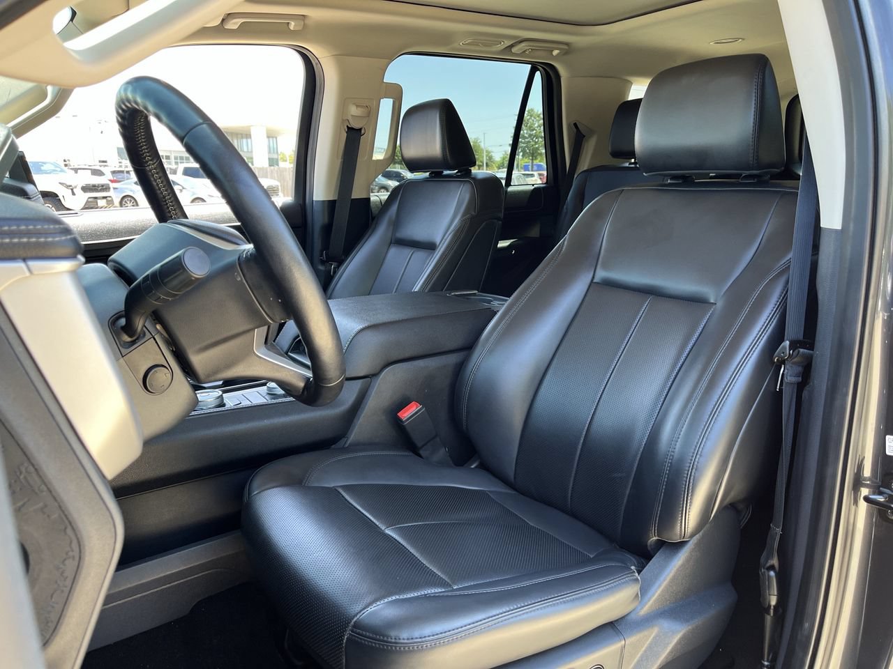 Used 2022 Ford Expedition XLT AWD/4WD image 23