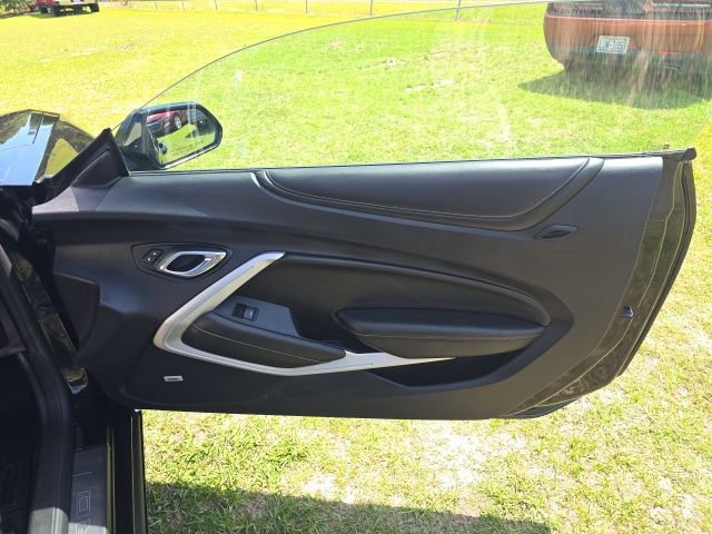 Used 2016 Chevrolet Camaro SS RWD image 30